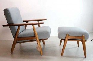 hans-wegner-cigar-chair-and-footstool